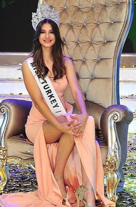 ملكة جمال تركيا 2016 تتسلم تاجها الملكي