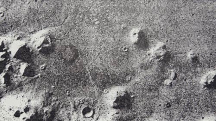 حقائق وصور الاهرامات في المريخ